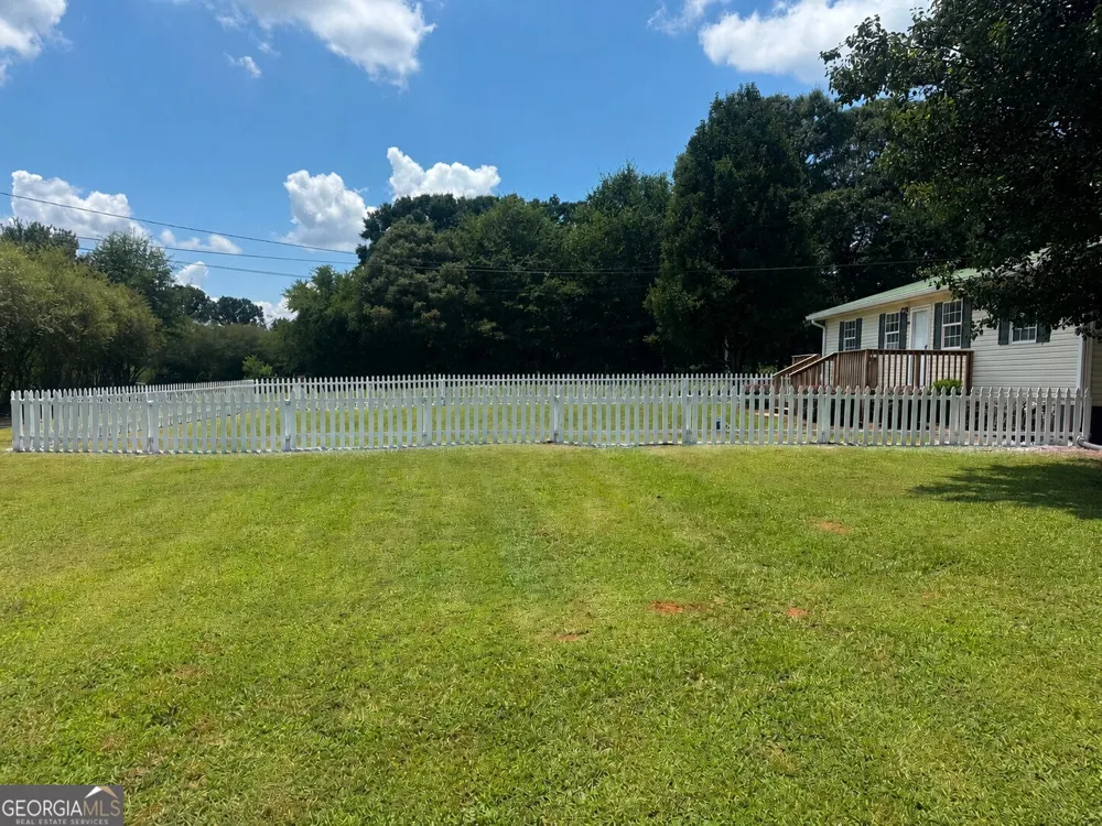 894 Lakeview DR Nicholson, GA 30565