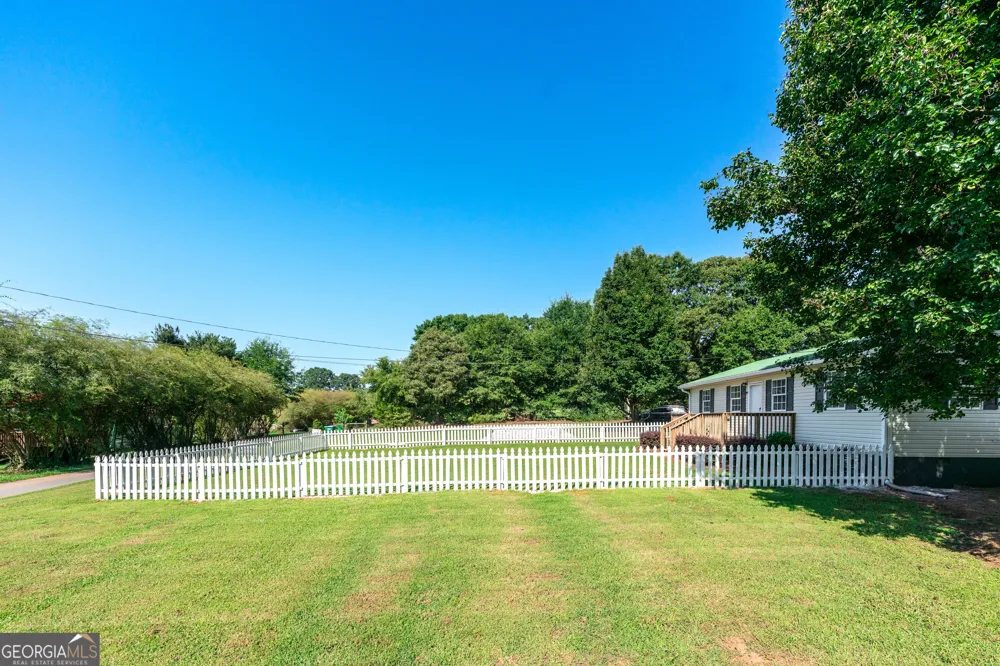 894 Lakeview DR Nicholson, GA 30565