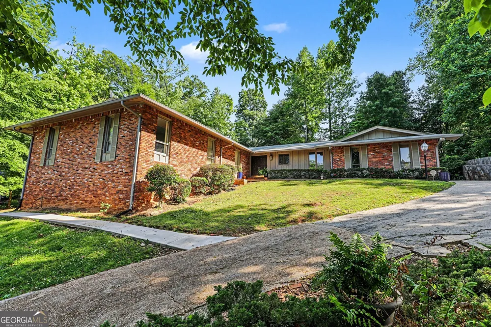 3084 Green Valley DR East Point, GA 30344