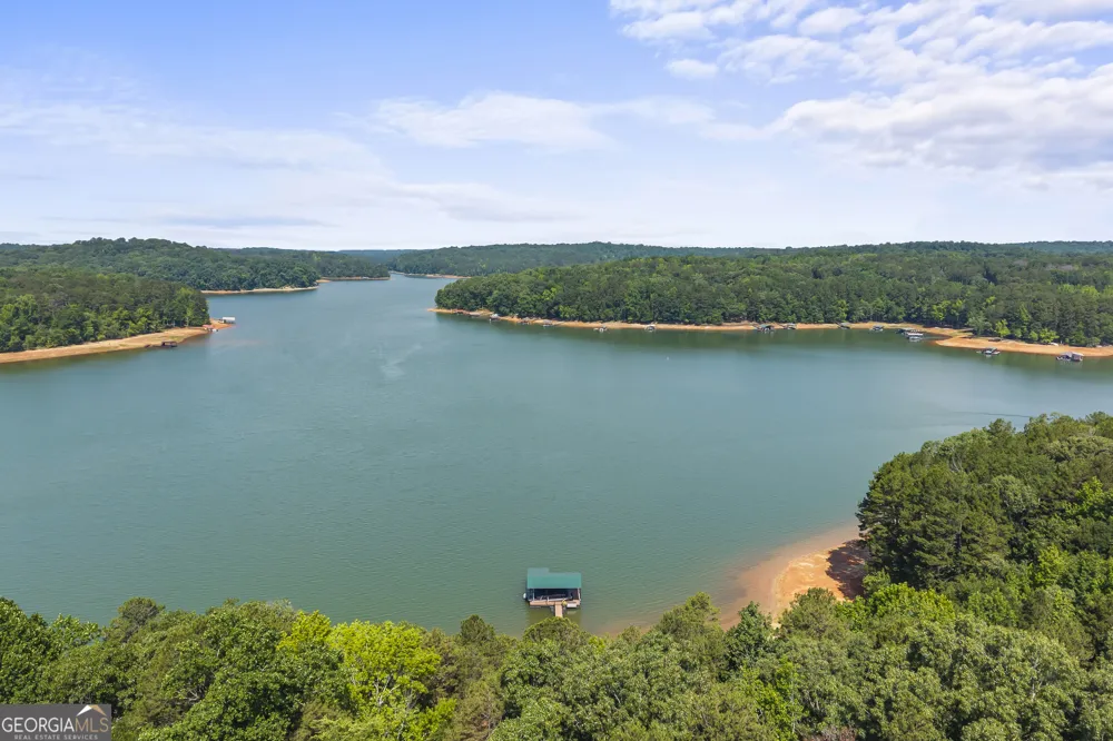 244 Lake View CT Lavonia, GA 30553