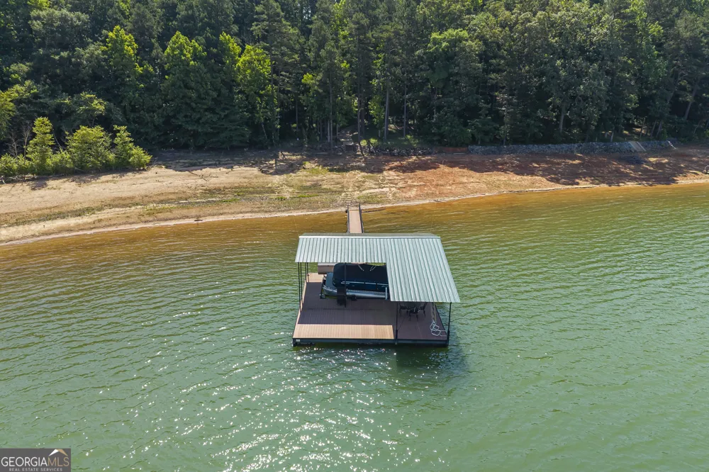 244 Lake View CT Lavonia, GA 30553