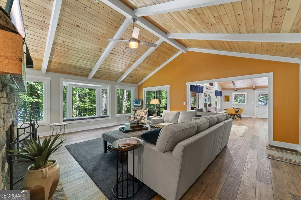 244 Lake View CT Lavonia, GA 30553