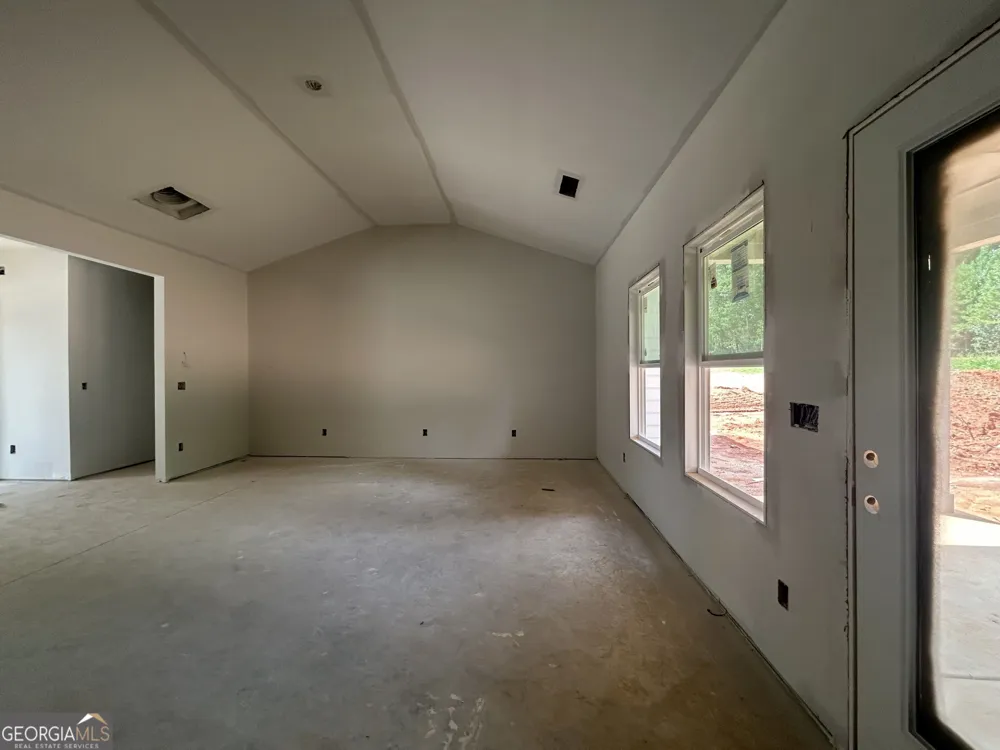 334 Flying Eagle DR Commerce, GA 30529