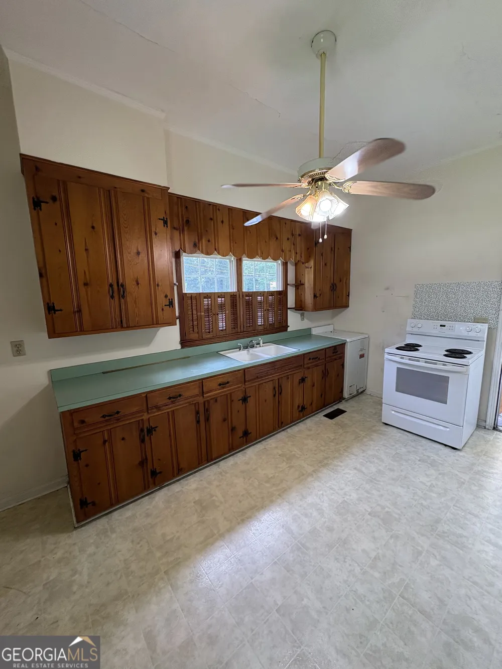 208 Warthen ST LaFayette, GA 30728