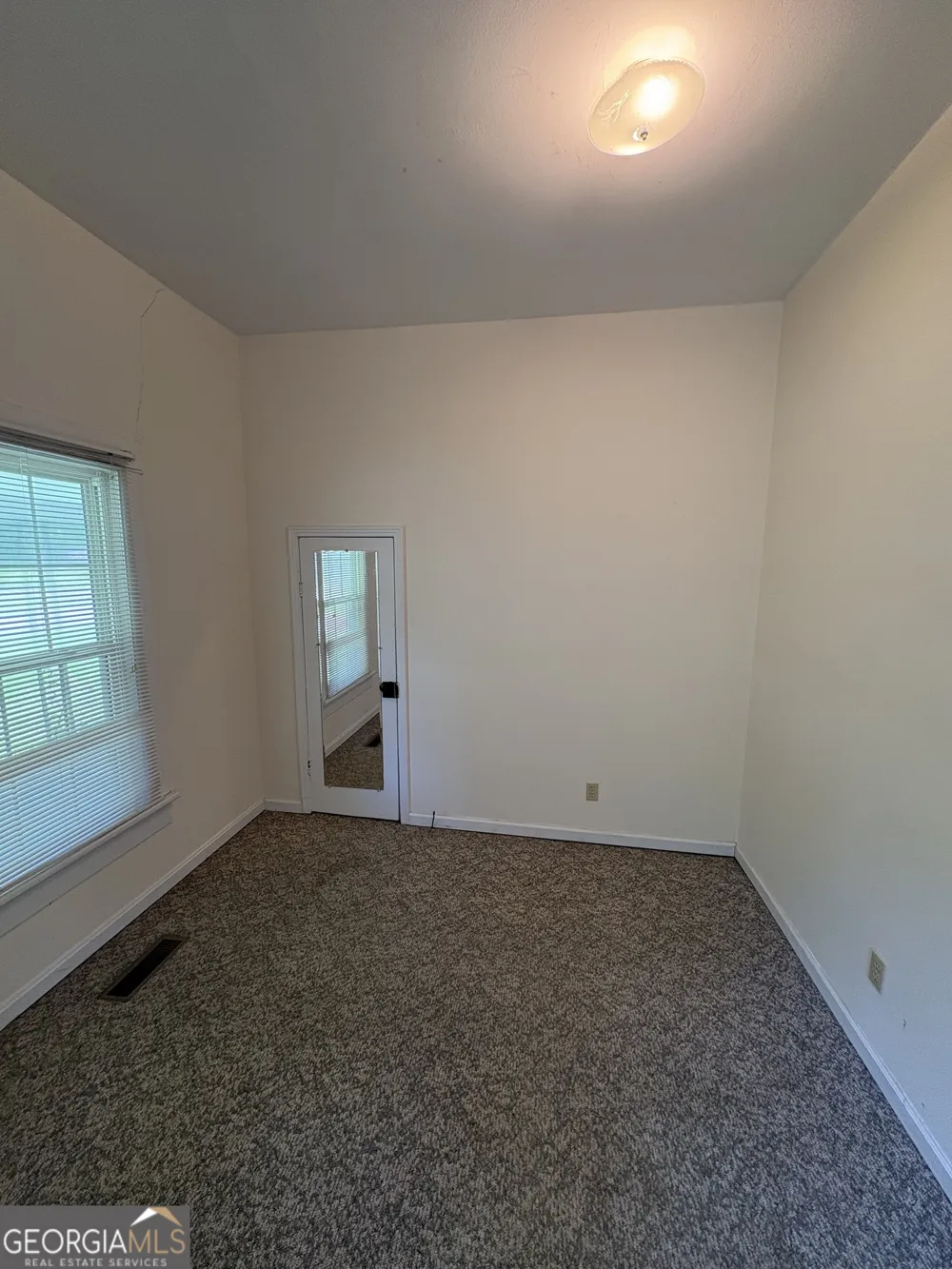 208 Warthen ST LaFayette, GA 30728
