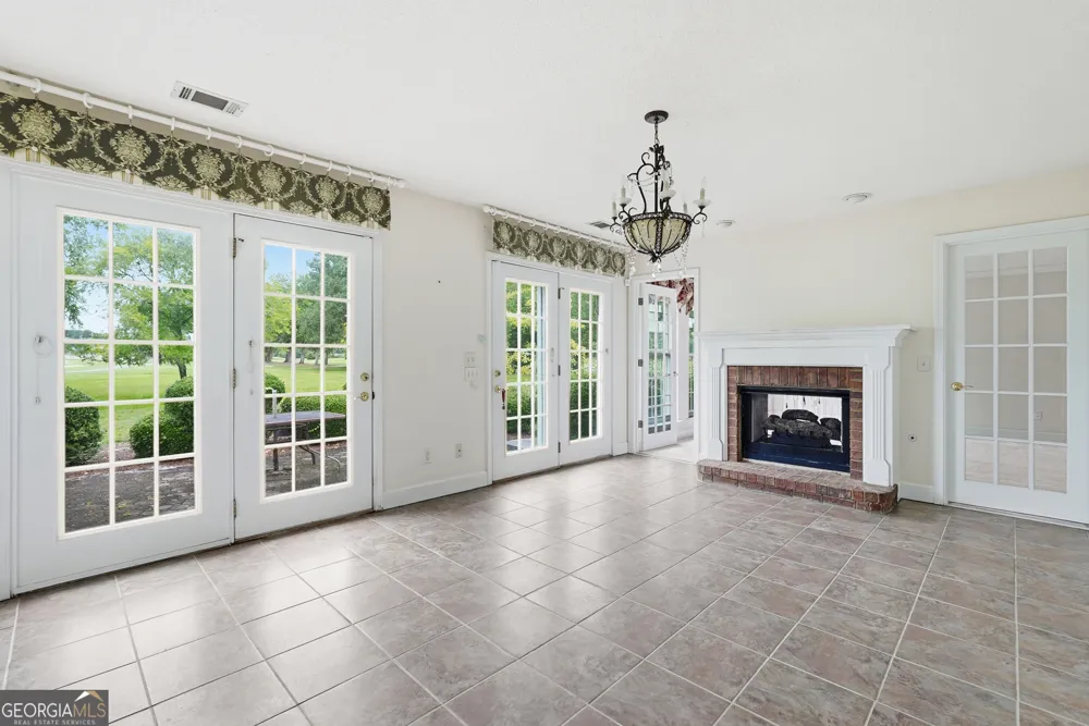 18 Purple Martin LN Savannah, GA 31419