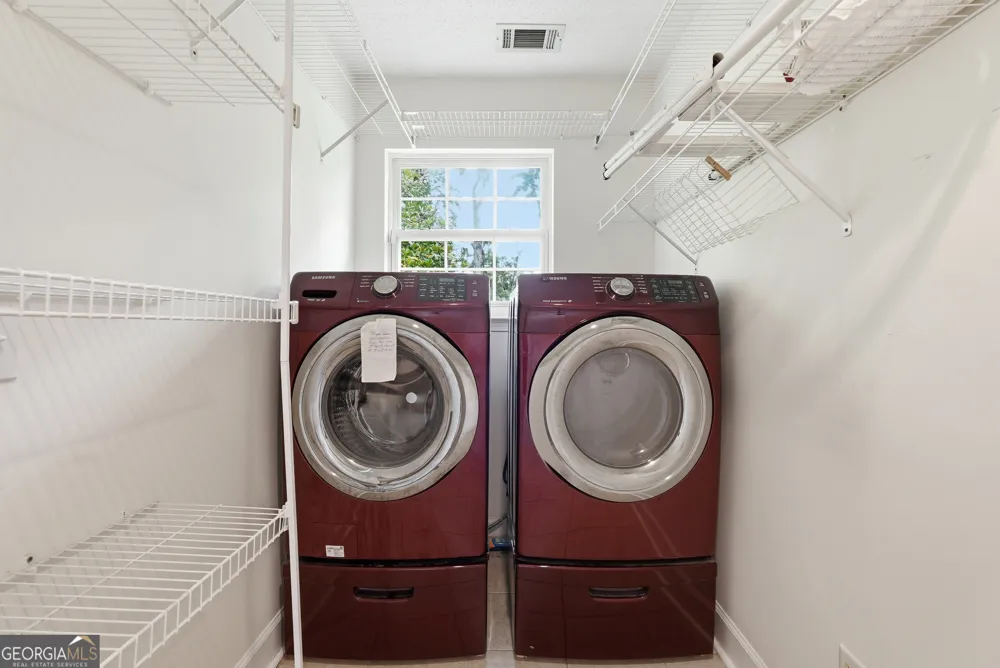 18 Purple Martin LN Savannah, GA 31419