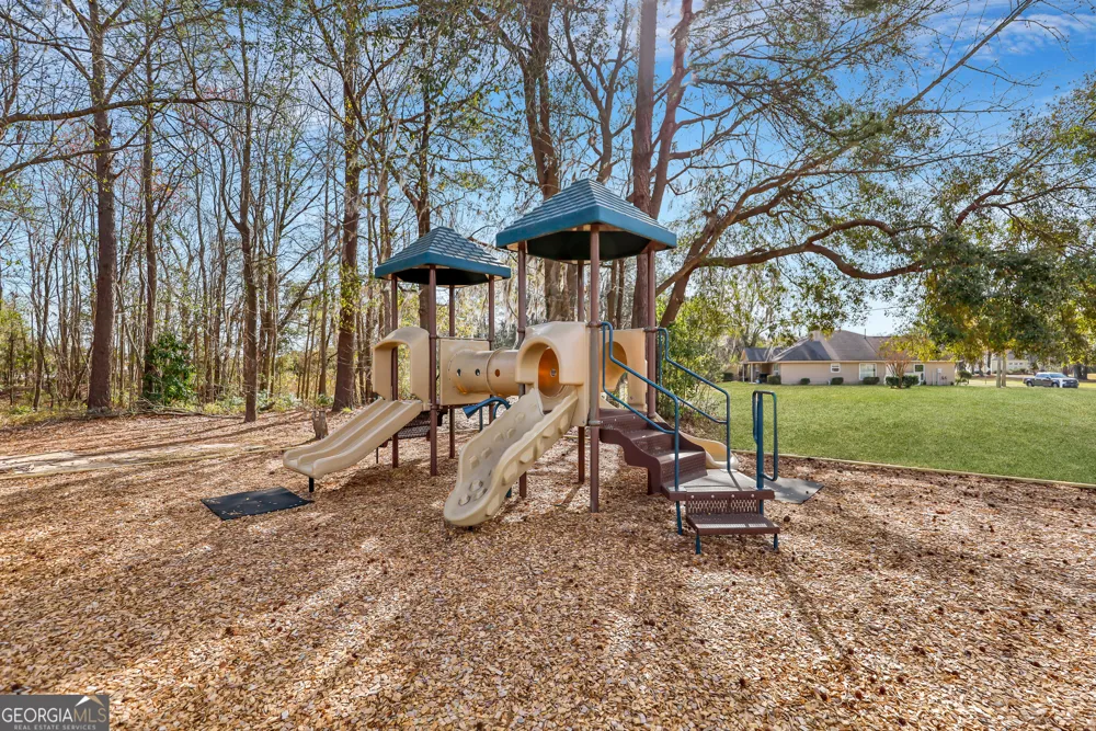18 Purple Martin LN Savannah, GA 31419