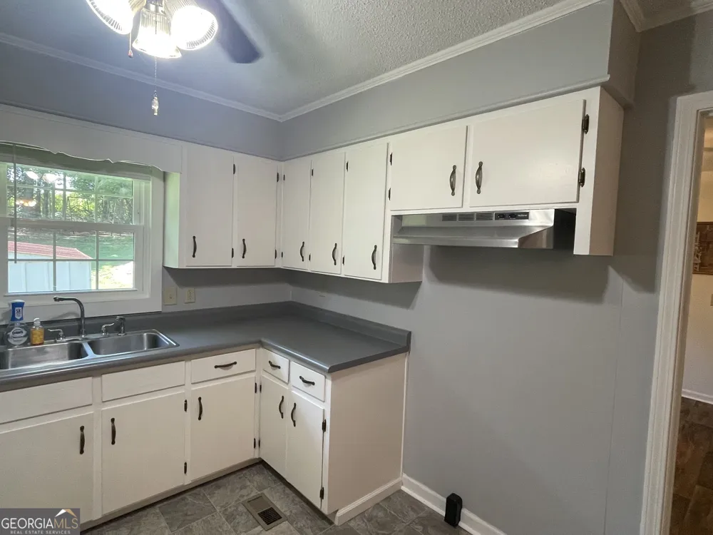 16067 Highway 59 Carnesville, GA 30521