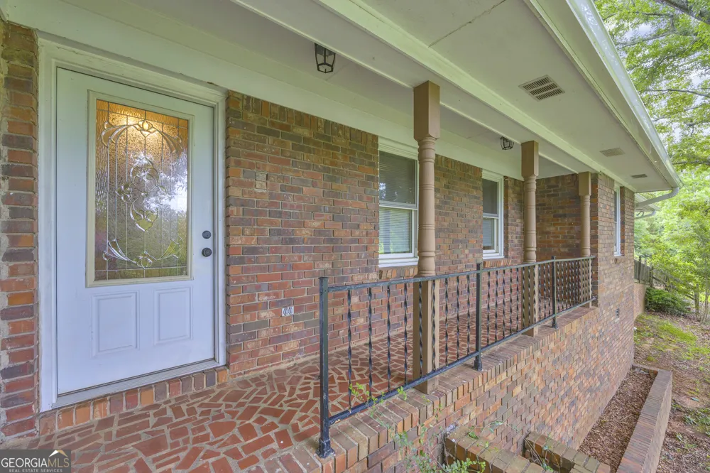 145 Joe Carey RD Winterville, GA 30683