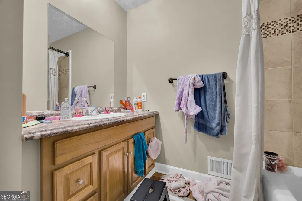 145 Joe Carey RD Winterville, GA 30683