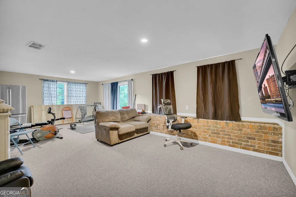 145 Joe Carey RD Winterville, GA 30683