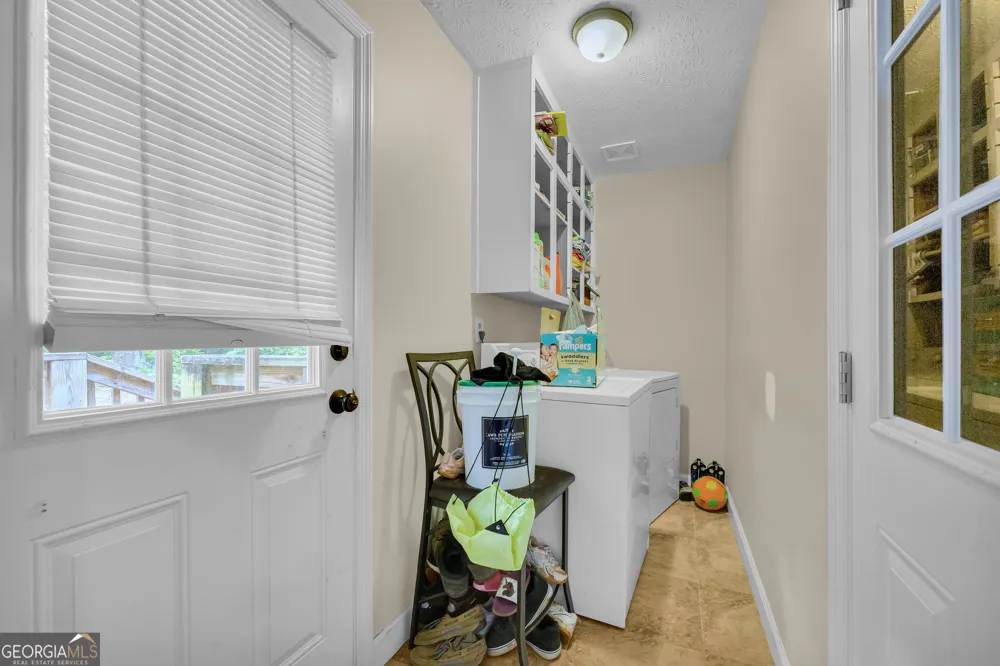 145 Joe Carey RD Winterville, GA 30683