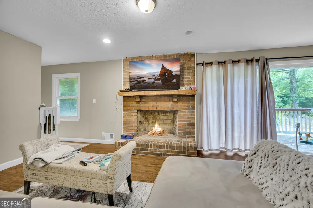 145 Joe Carey RD Winterville, GA 30683