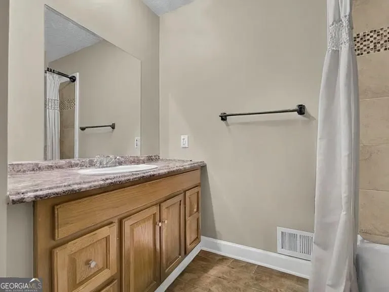 145 Joe Carey RD Winterville, GA 30683