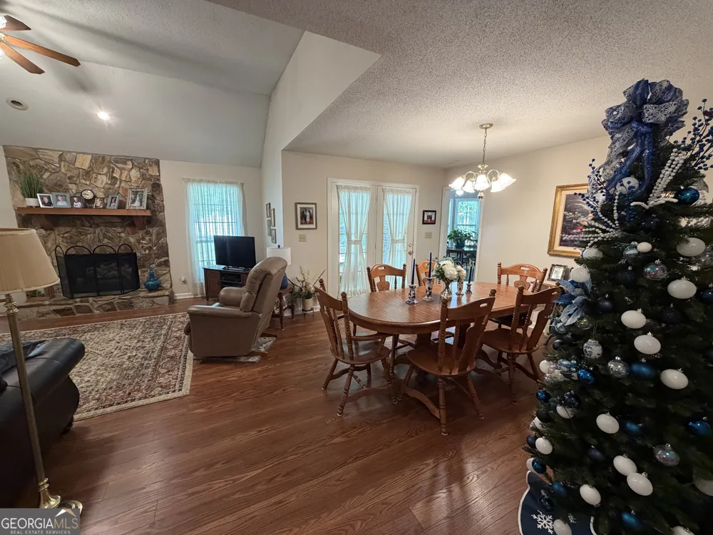 1331 Carl DR Thomson, GA 30824