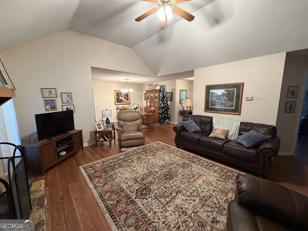 1331 Carl DR Thomson, GA 30824