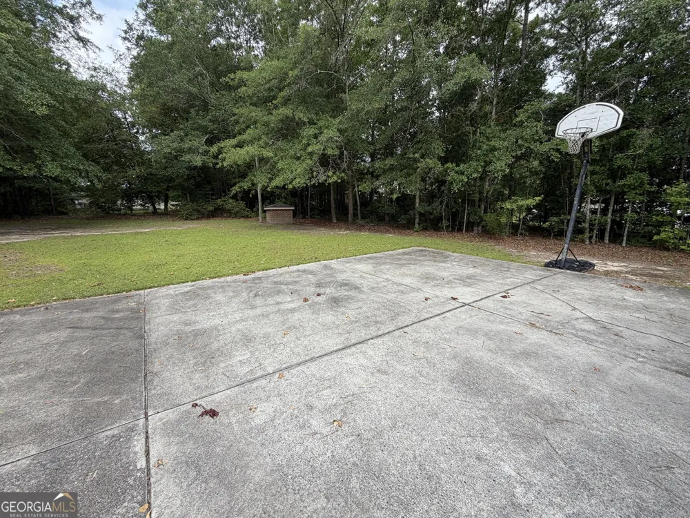 1331 Carl DR Thomson, GA 30824