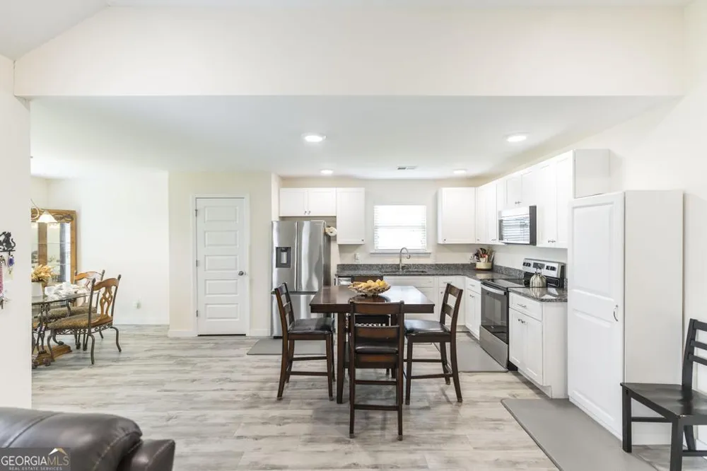 10 Cole DR Hawkinsville, GA 31036