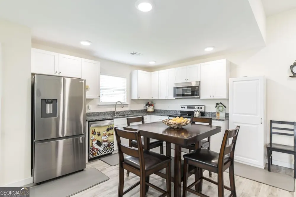 10 Cole DR Hawkinsville, GA 31036