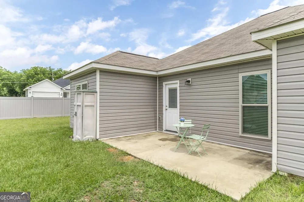 10 Cole DR Hawkinsville, GA 31036