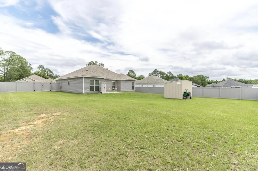 10 Cole DR Hawkinsville, GA 31036