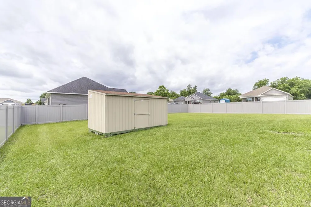 10 Cole DR Hawkinsville, GA 31036