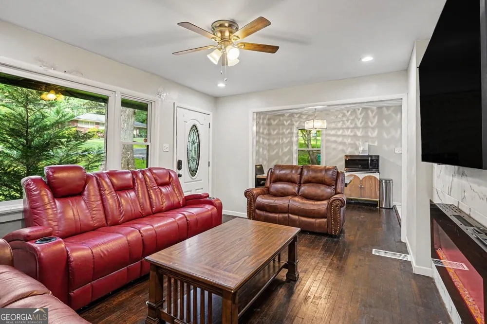 5633 Cypress DR Forest Park, GA 30297