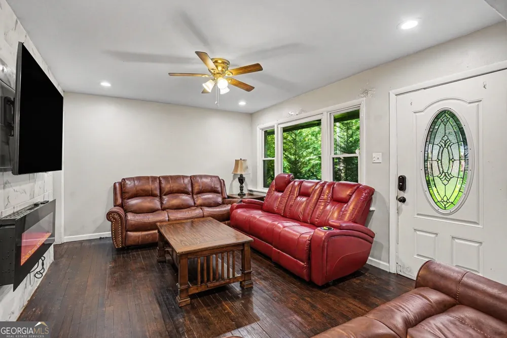 5633 Cypress DR Forest Park, GA 30297