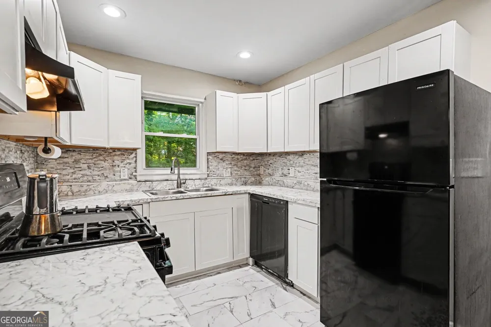 5633 Cypress DR Forest Park, GA 30297