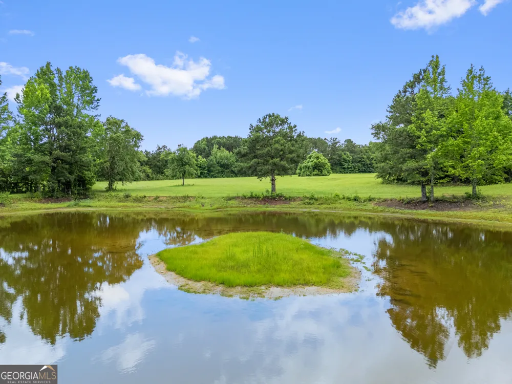 55 N Unity Grove RD Locust Grove, GA 30248