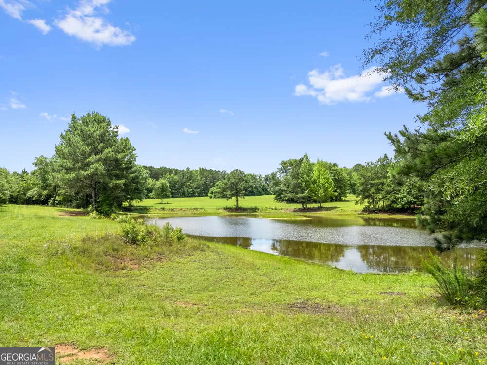 55 N Unity Grove RD Locust Grove, GA 30248