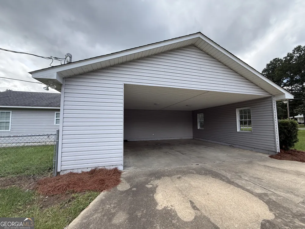 136 Trinity RD Dublin, GA 31021