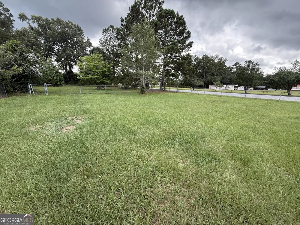 136 Trinity RD Dublin, GA 31021