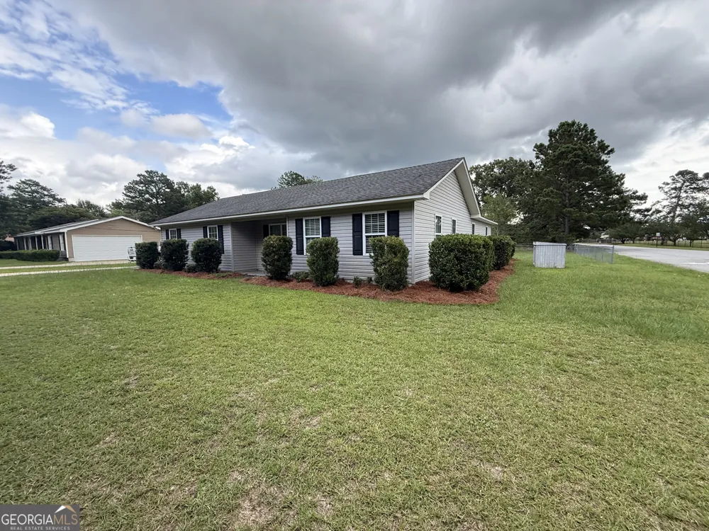 136 Trinity RD Dublin, GA 31021