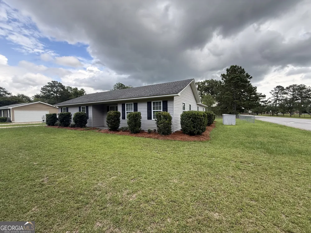 136 Trinity RD Dublin, GA 31021