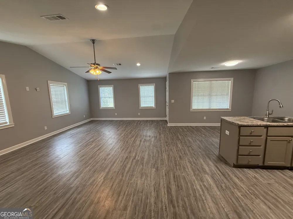 136 Trinity RD Dublin, GA 31021