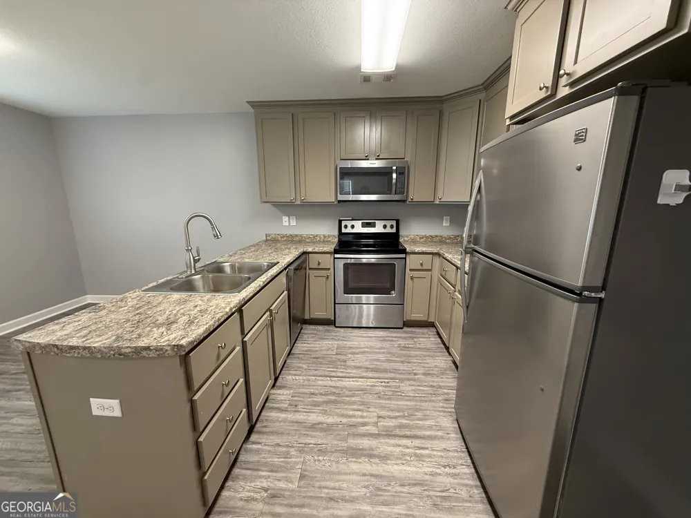 136 Trinity RD Dublin, GA 31021