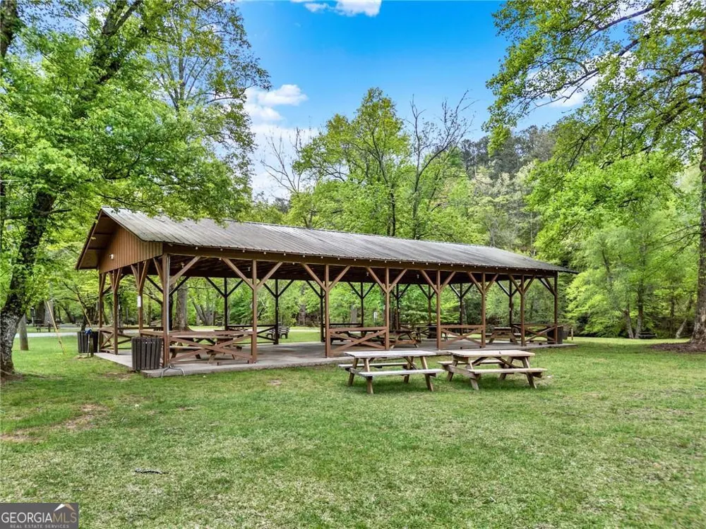 104 13th ST Ellijay, GA 30540