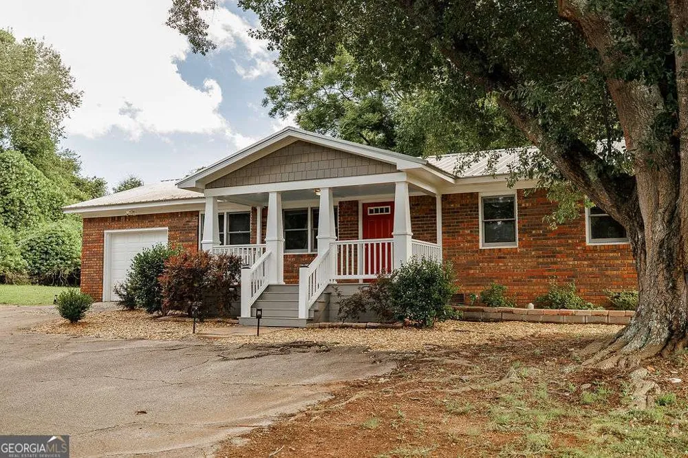 391 Gober RD Bishop, GA 30621
