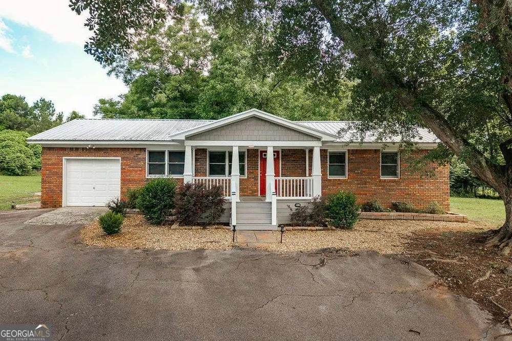 391 Gober RD Bishop, GA 30621