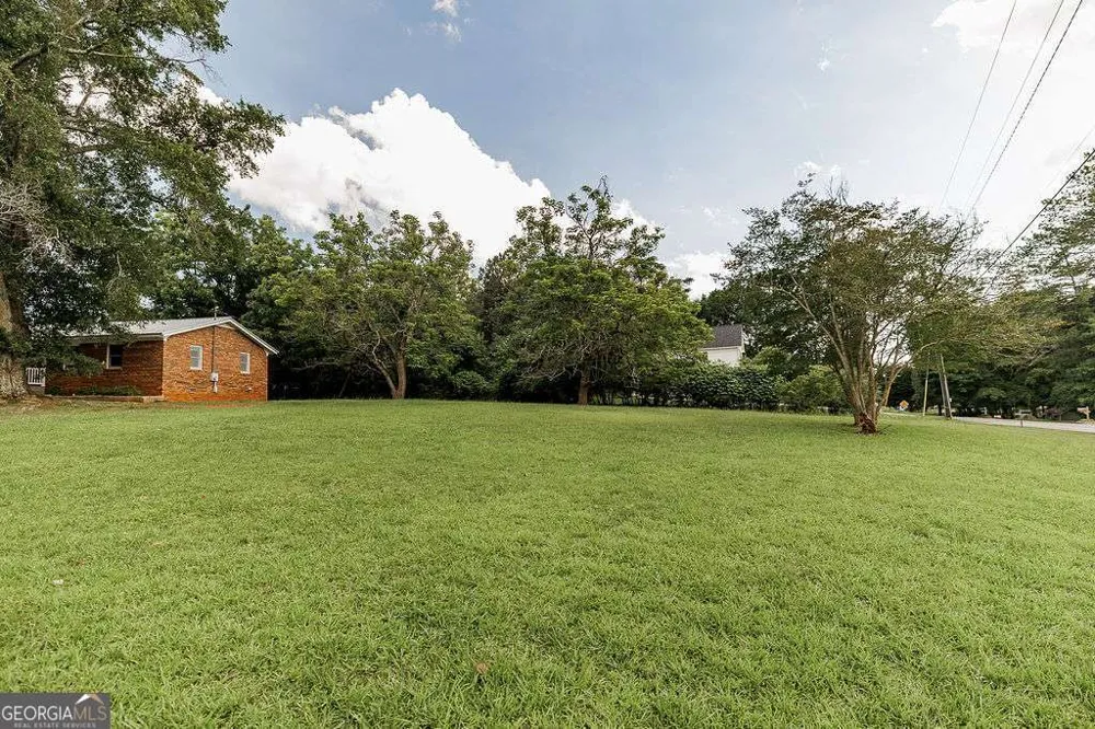 391 Gober RD Bishop, GA 30621