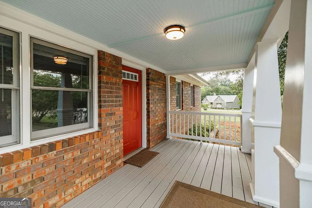391 Gober RD Bishop, GA 30621