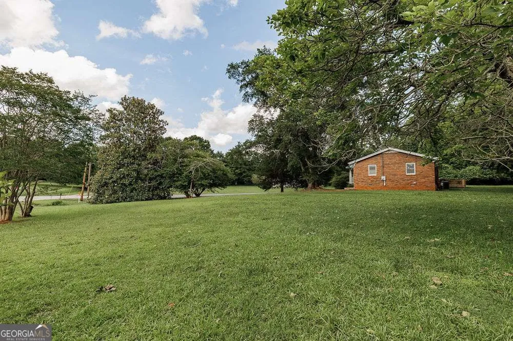 391 Gober RD Bishop, GA 30621
