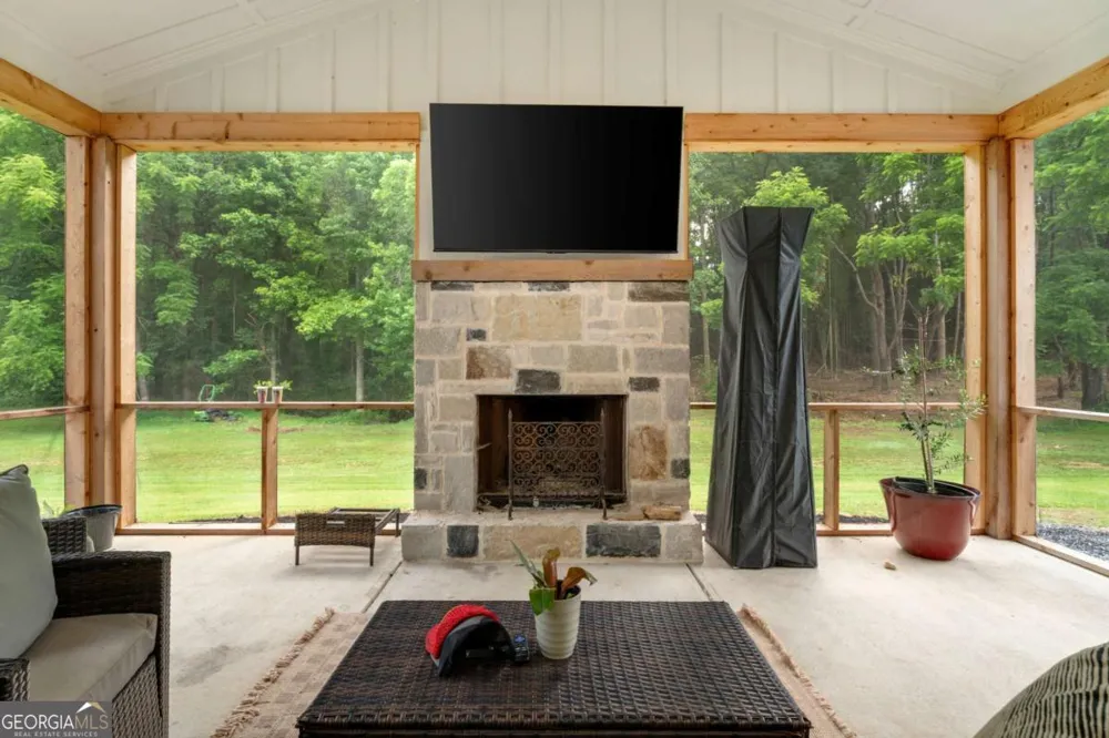 1485 Duffy Grizzle RD Dahlonega, GA 30533