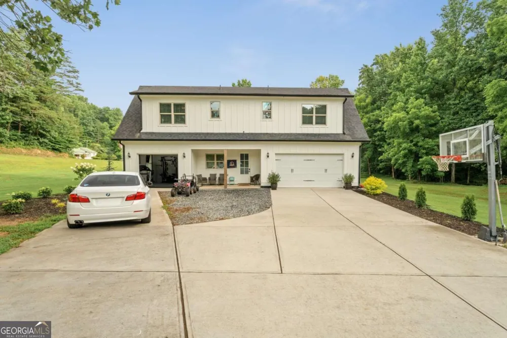 1485 Duffy Grizzle RD Dahlonega, GA 30533