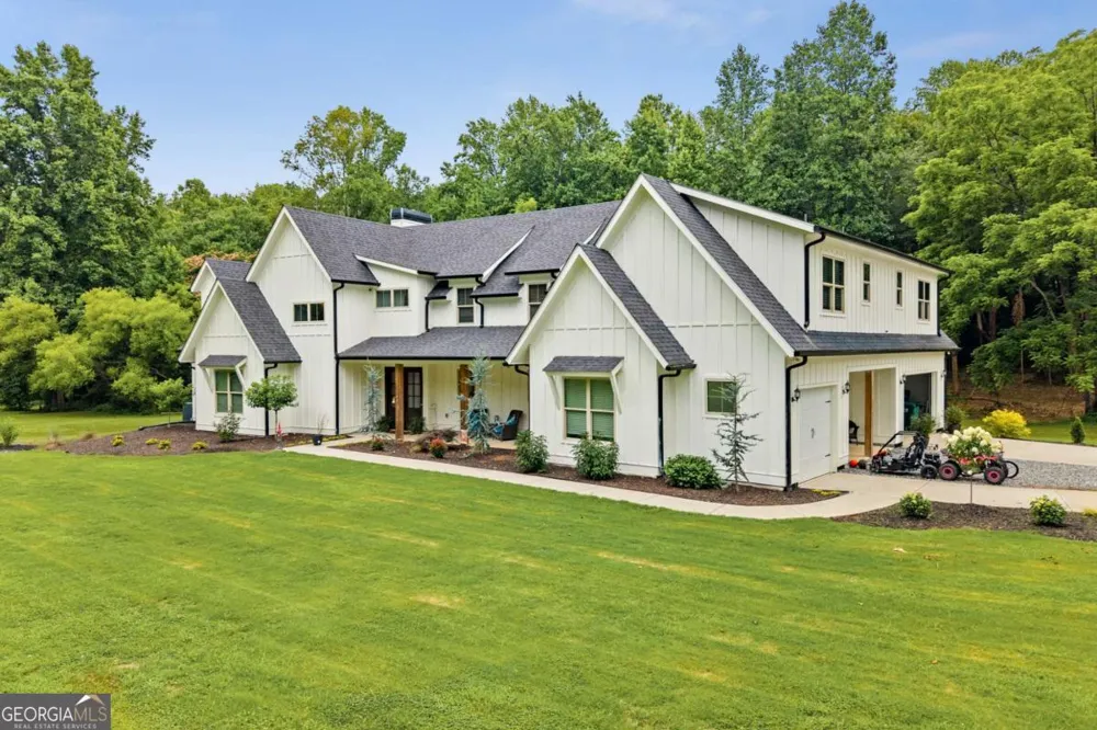 1485 Duffy Grizzle RD Dahlonega, GA 30533