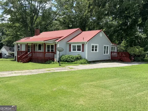 16 Garrett AVE