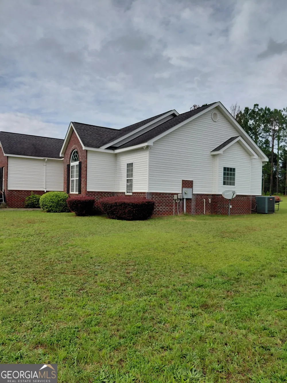 585 Live Oak Way WAY Dublin, GA 31021