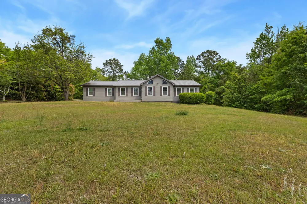 121 Girl Scout RD Lizella, GA 31052